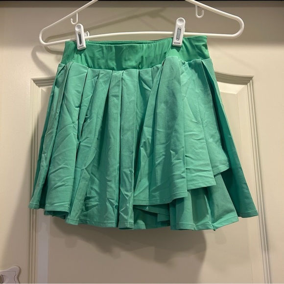 Outdoor Voices Pleated Tennis Skort - Picture 2 of 8